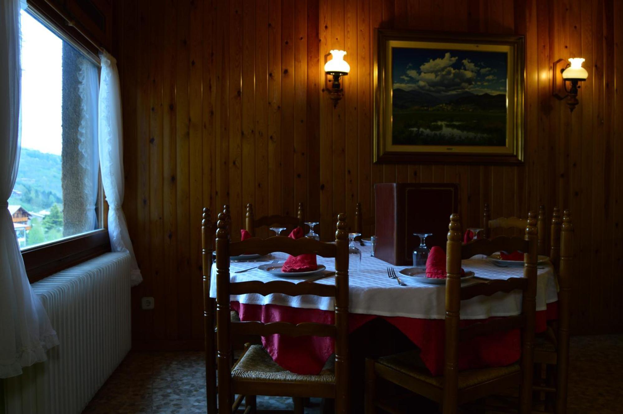 Hostal L'Escon Llanars Exteriör bild